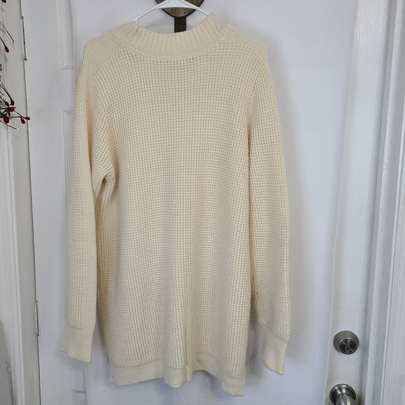 Banana Republic Woman's Oversize Pullover Crewneck Sweater, Size: XL  Cream - Picture 16 of 16